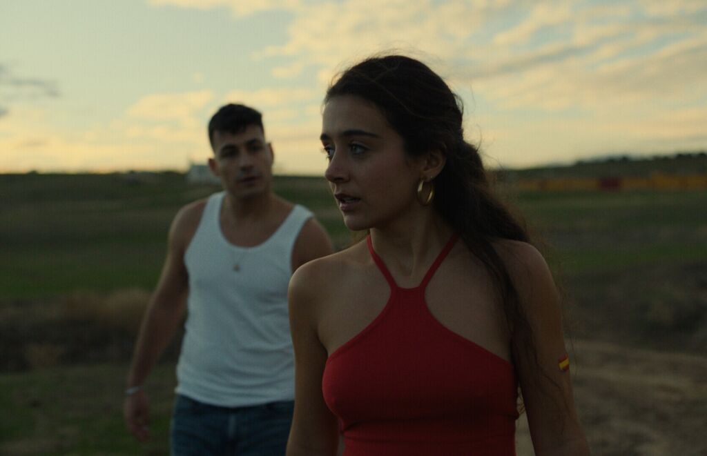 LOQUITA POR TI still 1