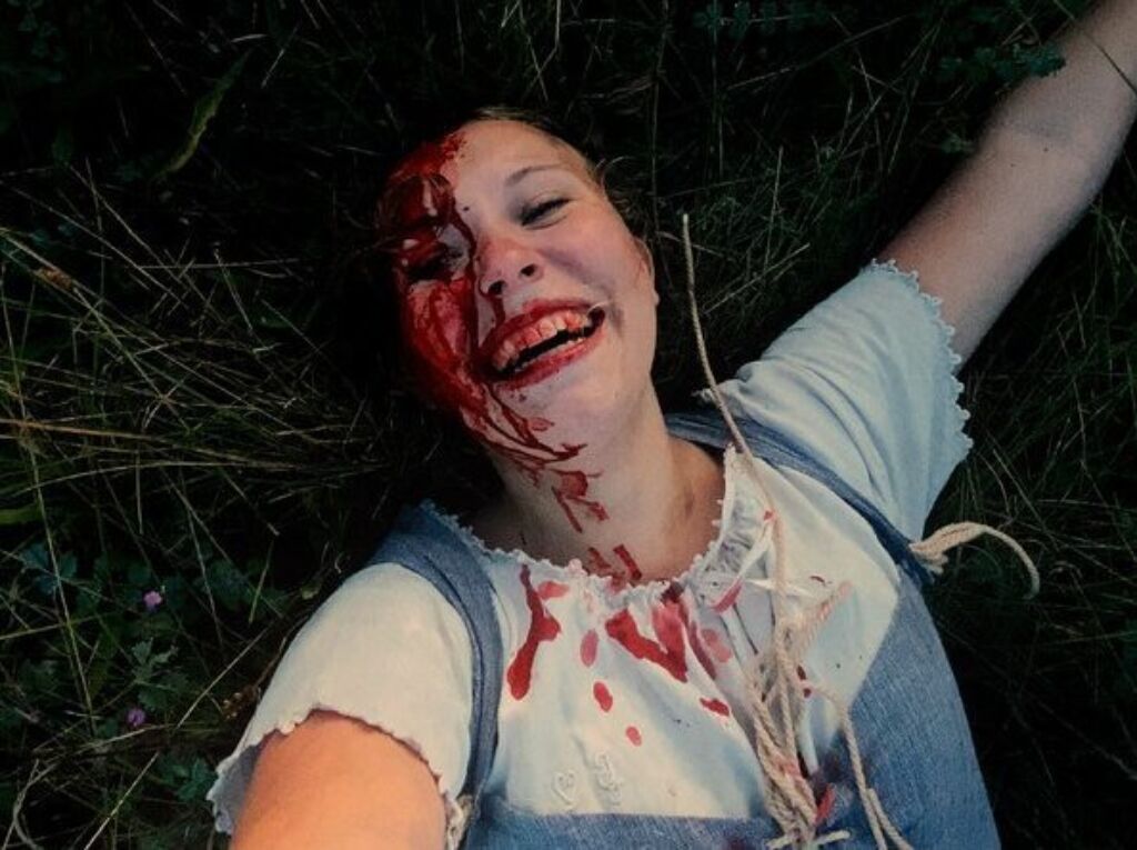 Real primary Still 01